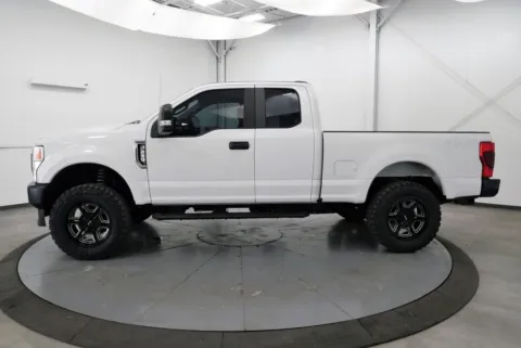 More photos of 2020 Ford F-250SD XL at Chillicothe Truck, OH
