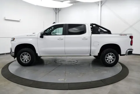 More photos of 2021 Chevrolet Silverado 1500 LT at Chillicothe Truck, OH