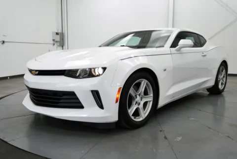 Another view of 2017 Chevrolet Camaro 1LT for sale in Chillicothe, OH at Chillicothe Truck