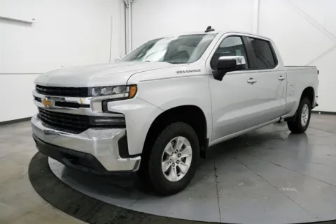 Another view of 2020 Chevrolet Silverado 1500 LT for sale in Chillicothe, OH at Chillicothe Truck
