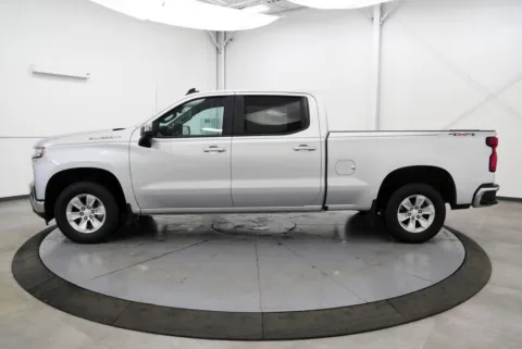 More photos of 2020 Chevrolet Silverado 1500 LT at Chillicothe Truck, OH