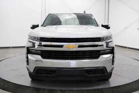 Photos of 2020 Chevrolet Silverado 1500 LT for sale in Chillicothe, OH at Chillicothe Truck