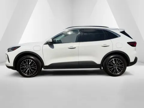 More photos of 2023 Ford Escape Plug-In Hybrid at Chillicothe Truck, OH