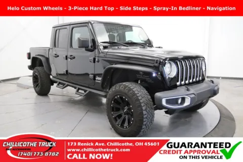 Black 2023 Jeep Gladiator Overland for sale in Chillicothe, OH