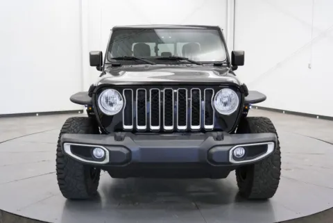 Photos of 2023 Jeep Gladiator Overland for sale in Chillicothe, OH at Chillicothe Truck