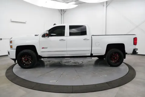 More photos of 2017 Chevrolet Silverado 2500HD LTZ at Chillicothe Truck, OH