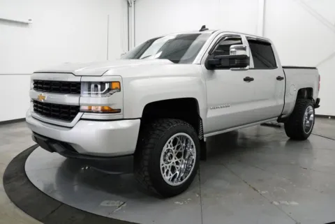 Another view of 2018 Chevrolet Silverado 1500 Custom for sale in Chillicothe, OH at Chillicothe Truck
