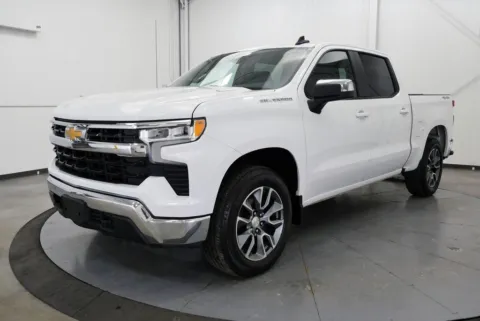 Another view of 2024 Chevrolet Silverado 1500 LT for sale in Chillicothe, OH at Chillicothe Truck