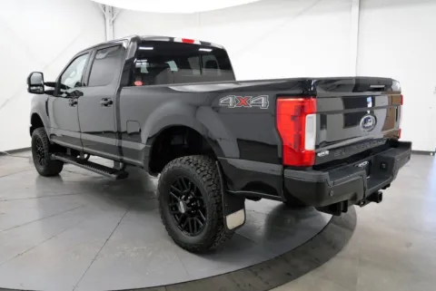 More photos of 2019 Ford F-350SD at Chillicothe Truck, OH