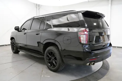 More photos of 2023 Chevrolet Suburban Premier at Chillicothe Truck, OH