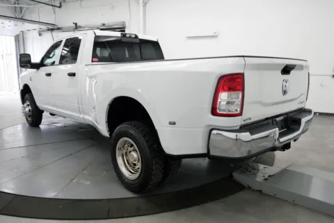 More photos of 2023 Ram 3500 Tradesman at Chillicothe Truck, OH