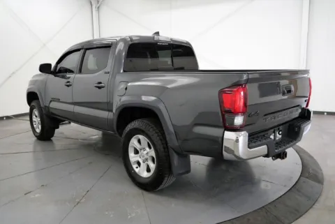 More photos of 2019 Toyota Tacoma SR5 at Chillicothe Truck, OH