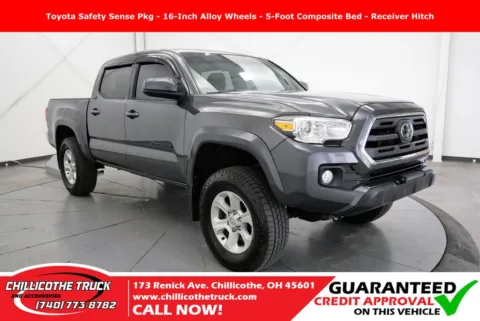 Gray 2019 Toyota Tacoma SR5 for sale in Chillicothe, OH