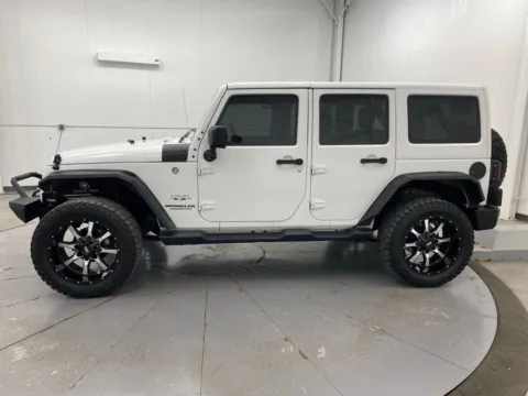More photos of 2016 Jeep Wrangler Unlimited Sahara at Chillicothe Truck, OH
