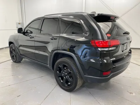 More photos of 2021 Jeep Grand Cherokee Laredo at Chillicothe Truck, OH