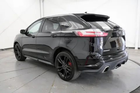More photos of 2019 Ford Edge ST at Chillicothe Truck, OH