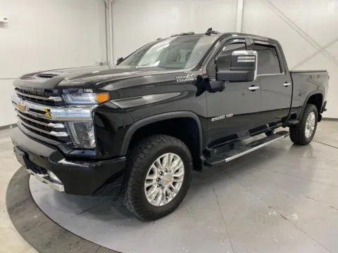 Another view of 2022 Chevrolet Silverado 2500HD High Country for sale in Chillicothe, OH at Chillicothe Truck