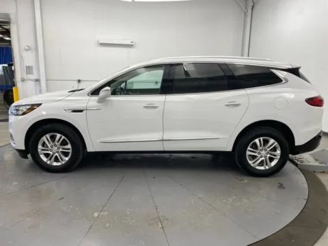 More photos of 2019 Buick Enclave Essence at Chillicothe Truck, OH