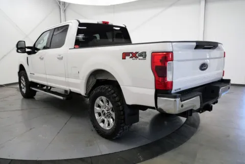 More photos of 2019 Ford F-250SD Lariat at Chillicothe Truck, OH