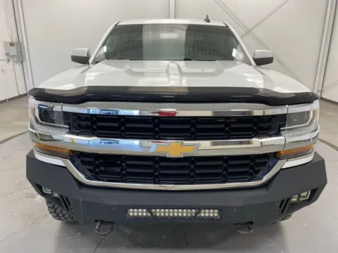 Photos of 2018 Chevrolet Silverado 1500 LT for sale in Chillicothe, OH at Chillicothe Truck