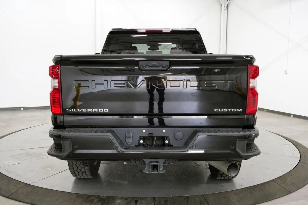 2024 Chevrolet Silverado 2500HD Custom - Photo 6