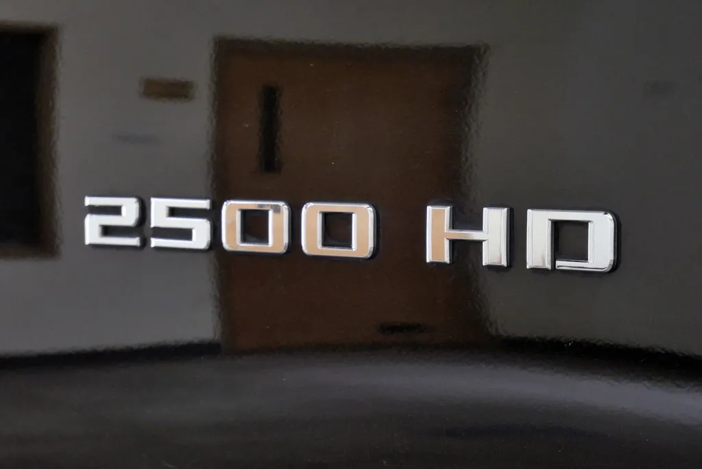 2024 Chevrolet Silverado 2500HD Custom - Photo 10