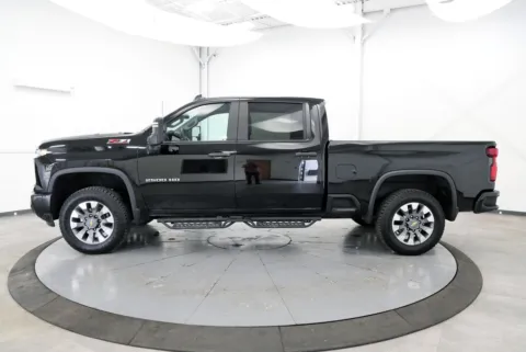More photos of 2024 Chevrolet Silverado 2500HD Custom at Chillicothe Truck, OH