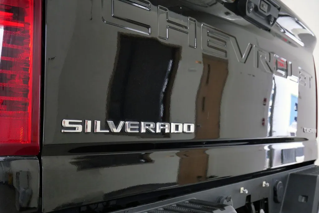 2024 Chevrolet Silverado 2500HD Custom - Photo 9