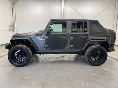More photos of 2016 Jeep Wrangler Unlimited Sahara at Chillicothe Truck, OH