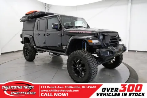 Black 2022 Jeep Gladiator Overland for sale in Chillicothe, OH