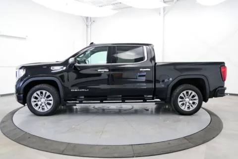 More photos of 2023 GMC Sierra 1500 Denali at Chillicothe Truck, OH