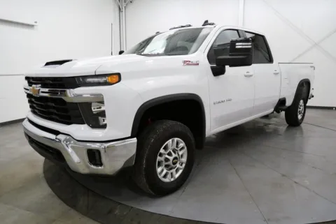 More photos of 2024 Chevrolet Silverado 2500 HD LT at Chillicothe Truck, OH