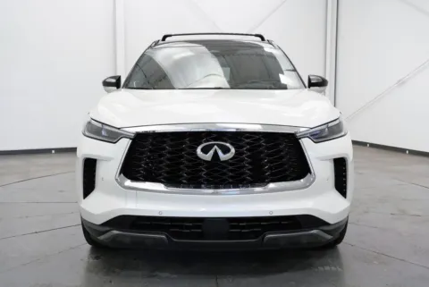 Photos of 2024 INFINITI QX60 Autograph for sale in Chillicothe, OH at Chillicothe Truck