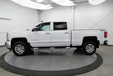 More photos of 2019 Chevrolet Silverado 2500HD LTZ at Chillicothe Truck, OH
