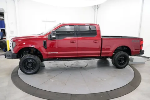 More photos of 2019 Ford F-250SD Lariat at Chillicothe Truck, OH