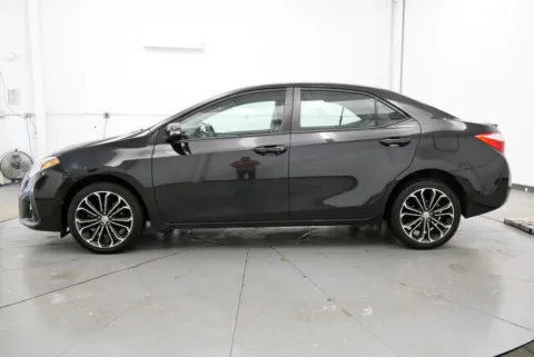 More photos of 2016 Toyota Corolla L at Chillicothe Truck, OH