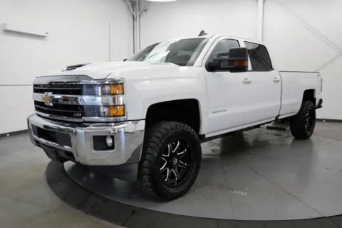 Another view of 2019 Chevrolet Silverado 2500 HD LT for sale in Chillicothe, OH at Chillicothe Truck