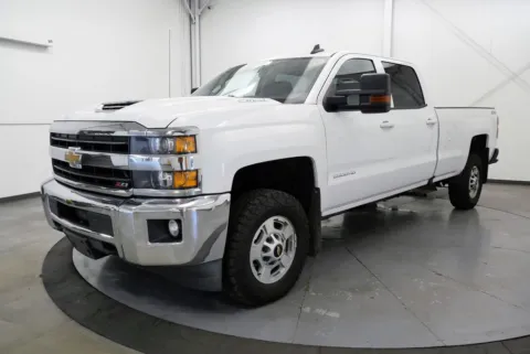 Another view of 2019 Chevrolet Silverado 2500HD LT for sale in Chillicothe, OH at Chillicothe Truck
