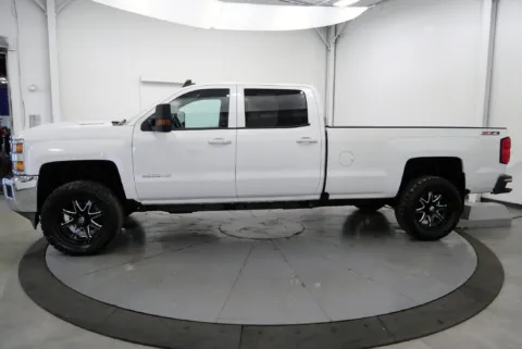 More photos of 2019 Chevrolet Silverado 2500 HD LT at Chillicothe Truck, OH