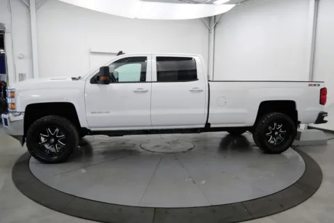 More photos of 2019 Chevrolet Silverado 2500 HD LT at Chillicothe Truck, OH
