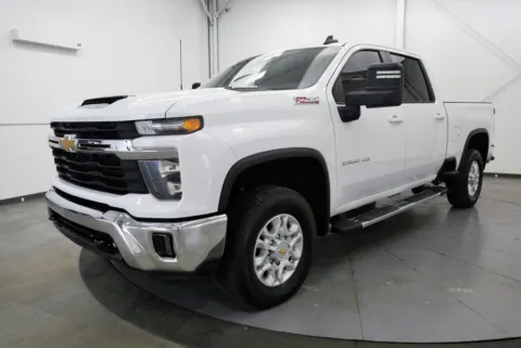 Another view of 2025 Chevrolet Silverado 2500 HD LT for sale in Chillicothe, OH at Chillicothe Truck