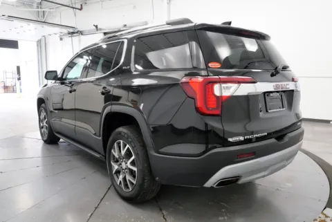 More photos of 2023 GMC Acadia SLE at Chillicothe Truck, OH