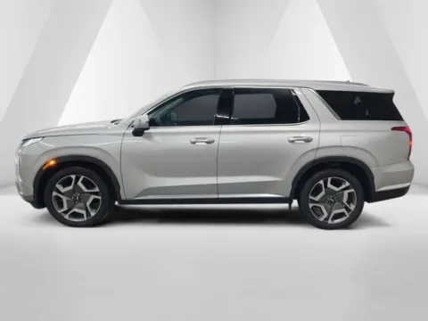 More photos of 2024 Hyundai Palisade Limited at Chillicothe Truck, OH