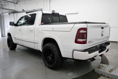 More photos of 2024 Ram 1500 Limited at Chillicothe Truck, OH