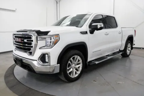 Another view of 2019 GMC Sierra 1500 SLT for sale in Chillicothe, OH at Chillicothe Truck