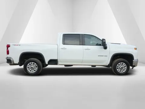 More photos of 2020 Chevrolet Silverado 2500HD LT at Chillicothe Truck, OH