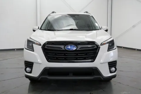 Another view of 2023 Subaru Forester Limited for sale in Chillicothe, OH at Chillicothe Truck