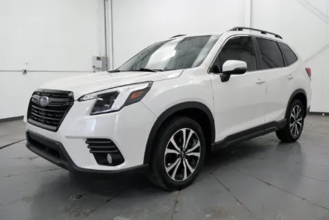 More photos of 2023 Subaru Forester Limited at Chillicothe Truck, OH