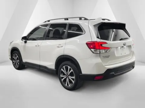More photos of 2023 Subaru Forester Limited at Chillicothe Truck, OH