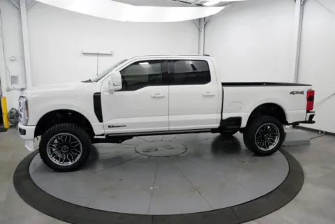 More photos of 2026 Ford F-250SD Platinum at Chillicothe Truck, OH